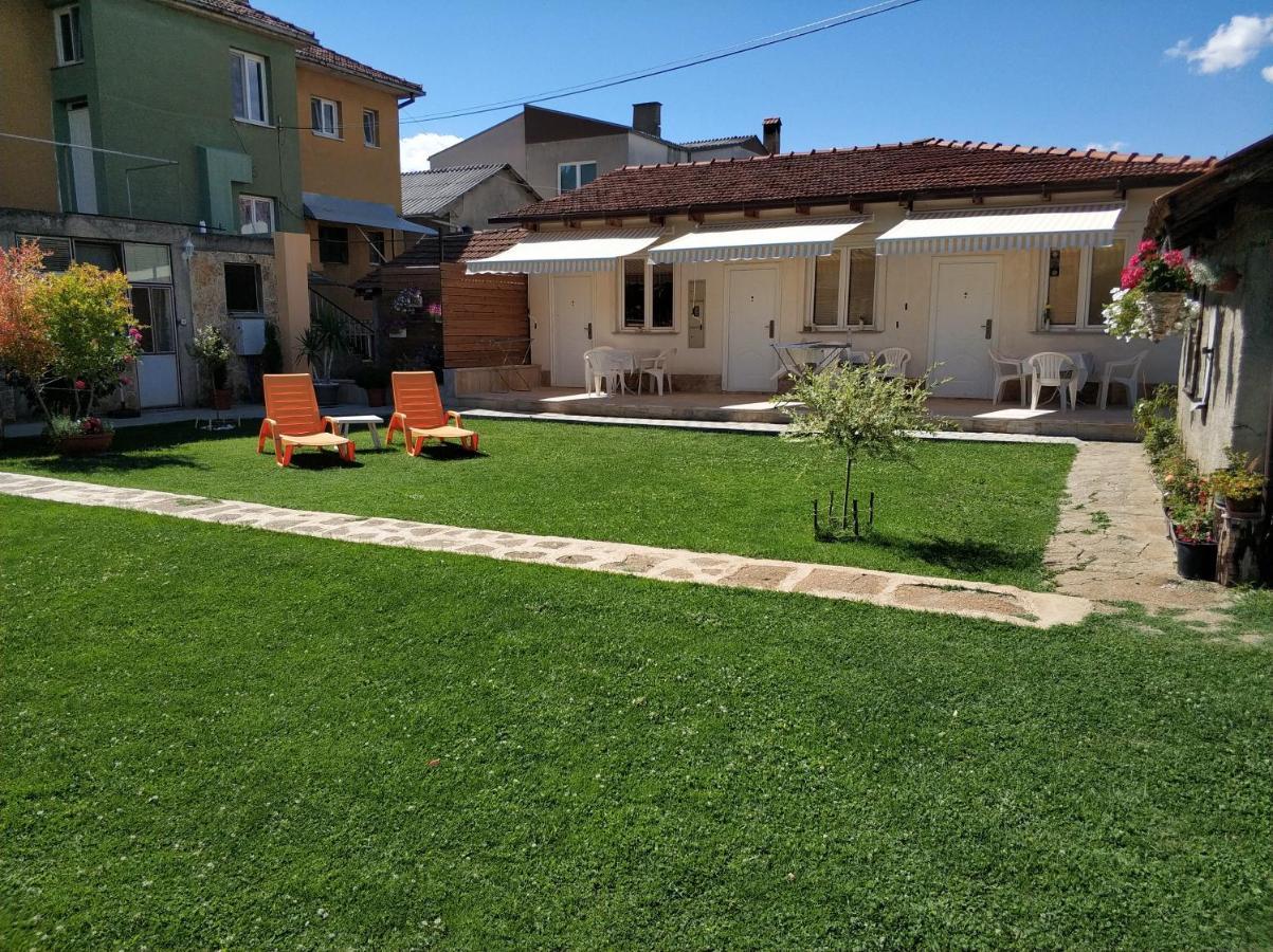 Apartments Three Охрид Екстер'єр фото